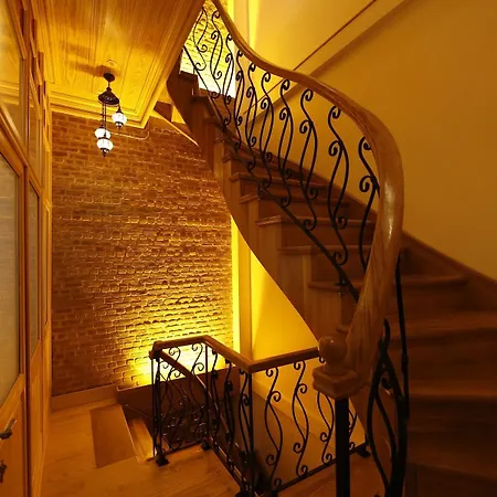 فندق كاتريجا كوناك