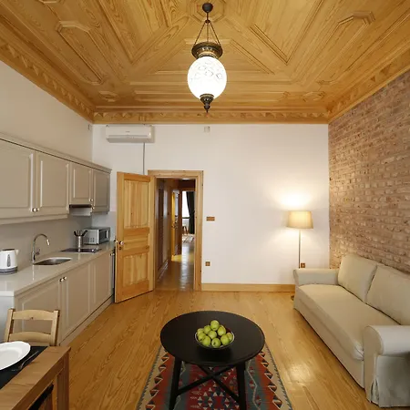 카티르가 코낙 아파트먼트 호텔